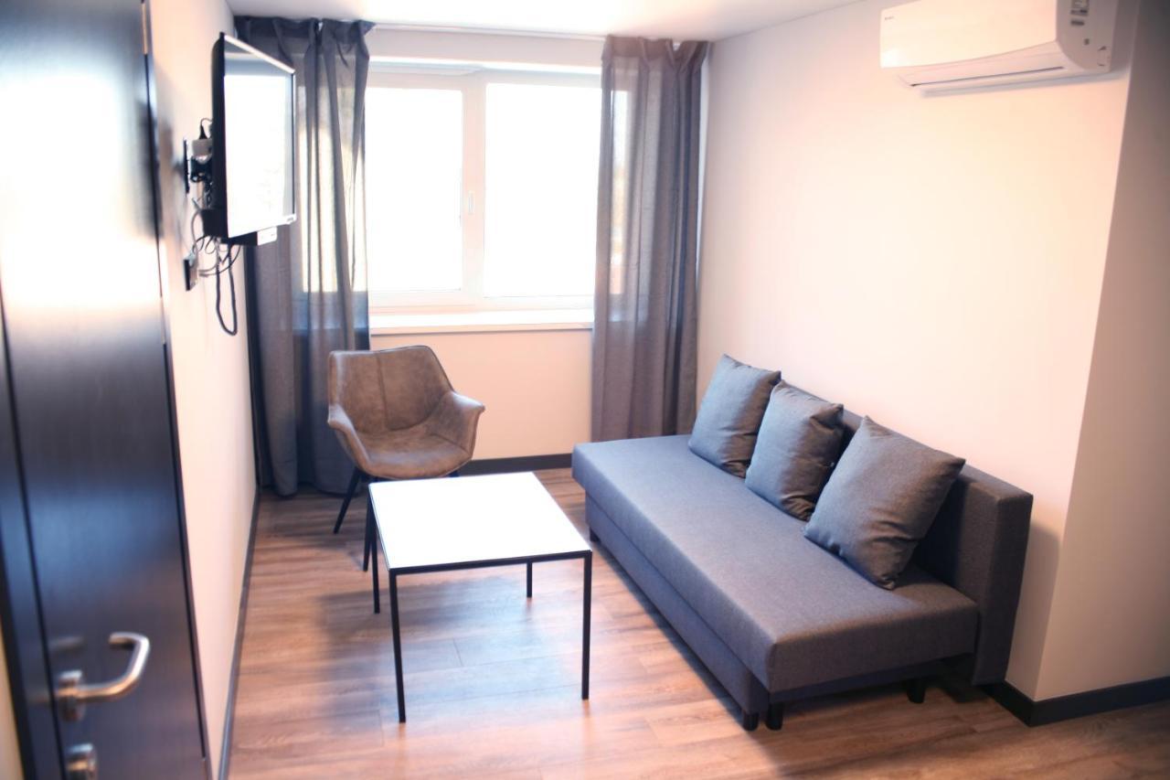 Baltas Gandras Hotel Naisiai ภายนอก รูปภาพ
